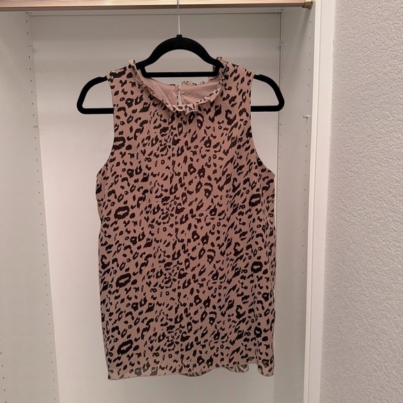 Leopard Print Sleeveless Blouse - Picture 1 of 3